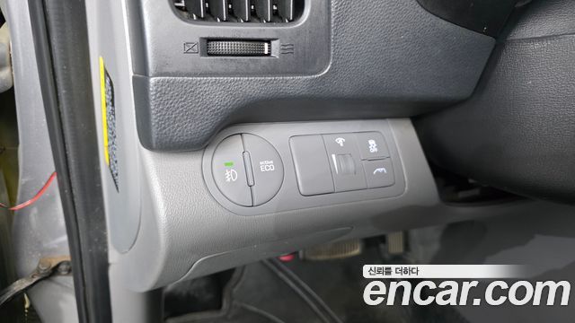 Hyundai Starex 2018 — photo 12