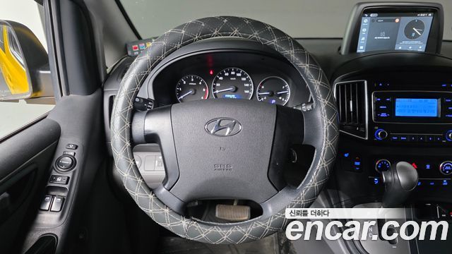 Hyundai Starex 2018 — photo 14