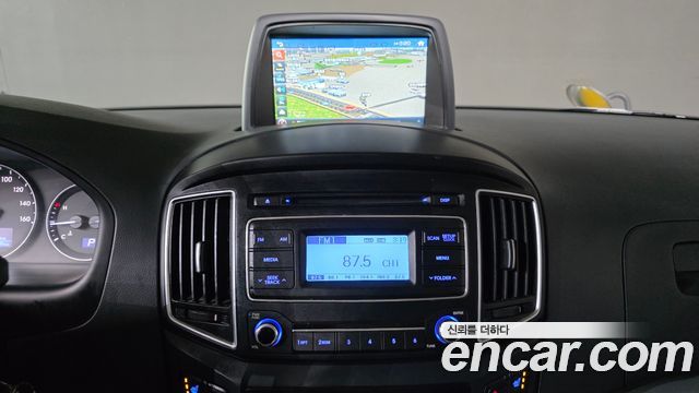 Hyundai Starex 2018 — photo 15