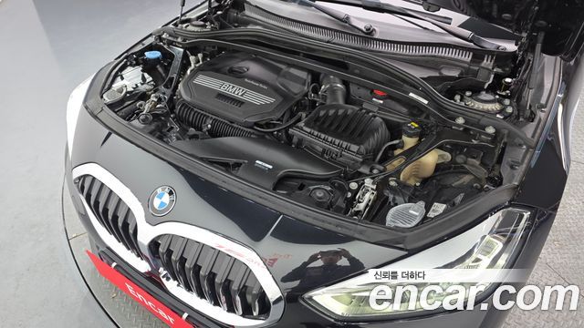 BMW 1-Series 2022 — photo 6