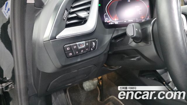 BMW 1-Series 2022 — photo 25