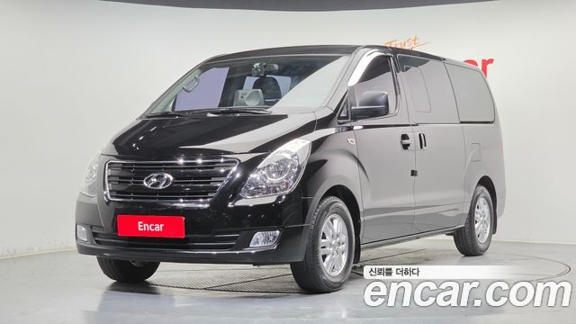 Hyundai Starex 2017 — photo 1