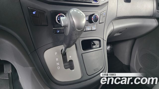 Hyundai Starex 2017 — photo 9
