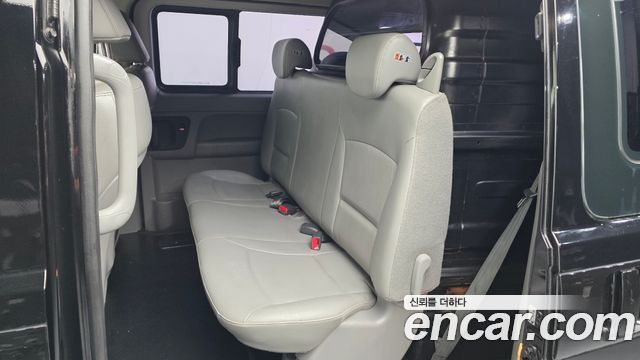 Hyundai Starex 2017 — photo 12