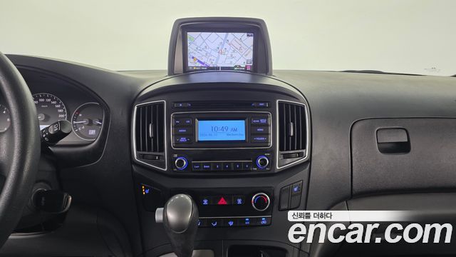 Hyundai Starex 2017 — photo 14