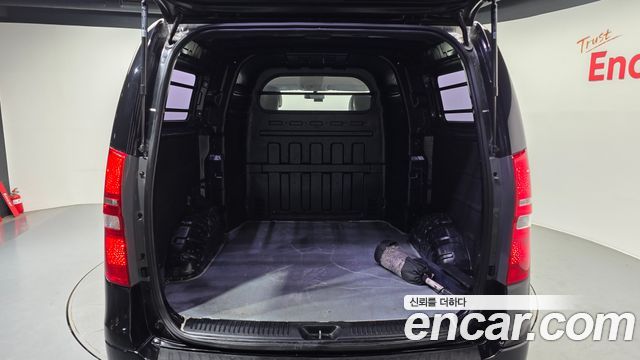 Hyundai Starex 2017 — photo 20