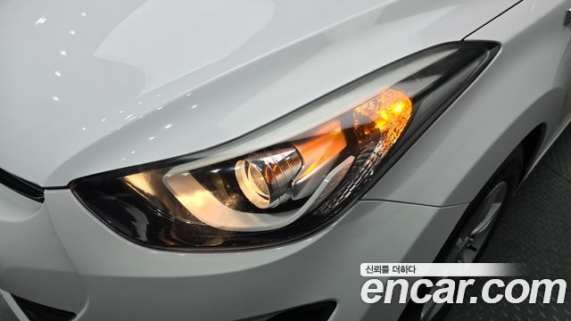 Hyundai AVANTE 2015 — photo 8