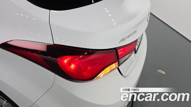 Hyundai AVANTE 2015 — photo 9