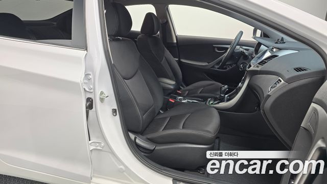 Hyundai AVANTE 2015 — photo 16