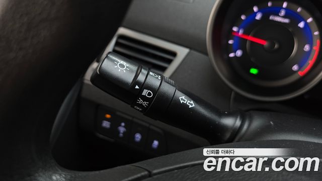 Hyundai AVANTE 2015 — photo 26