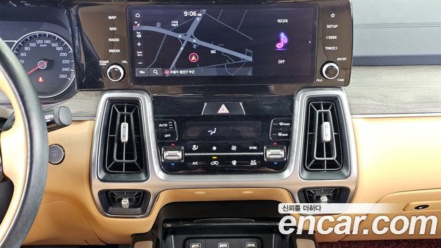 Kia Sorento 2021 — photo 14