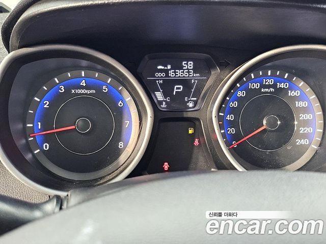 Hyundai AVANTE 2012 — photo 7
