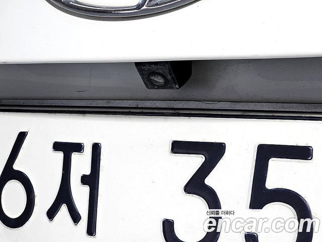 Hyundai AVANTE 2012 — photo 18