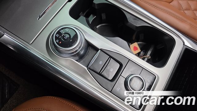 Ford Explorer 2020 — photo 9