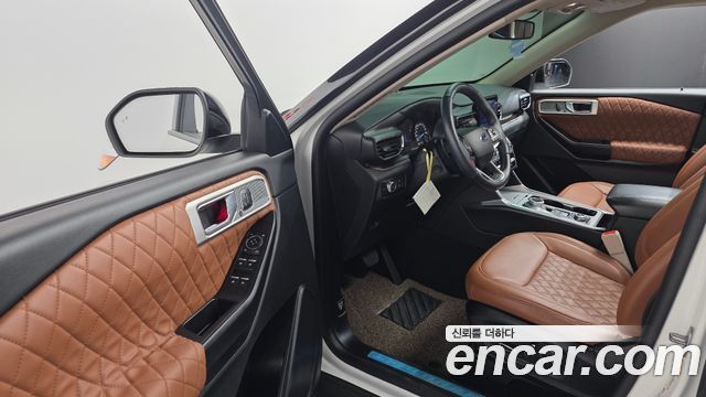 Ford Explorer 2020 — photo 12