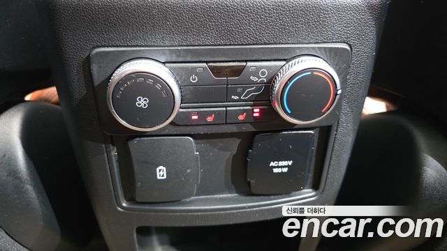 Ford Explorer 2020 — photo 18