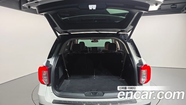 Ford Explorer 2020 — photo 20