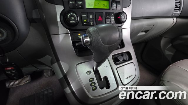 Kia Canival 2013 — photo 9