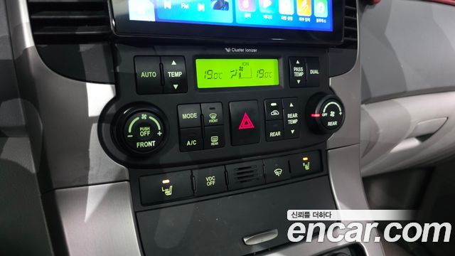 Kia Canival 2013 — photo 16