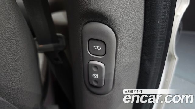 Kia Canival 2013 — photo 17