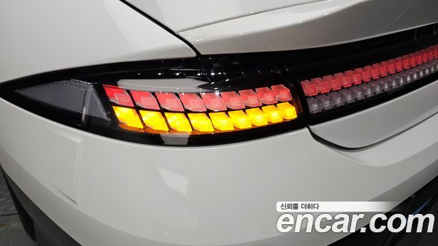 Hyundai Ioniq6 2023 — photo 9