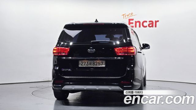 Kia Canival 2019 — photo 4