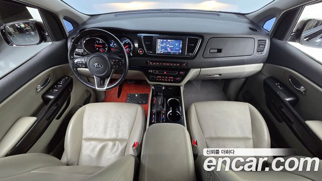 Kia Canival 2019 — photo 7
