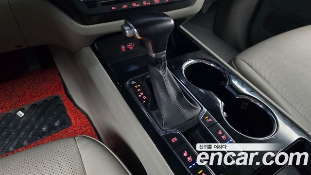 Kia Canival 2019 — photo 9