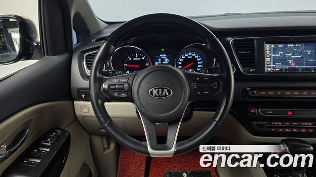 Kia Canival 2019 — photo 13