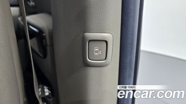 Kia Canival 2019 — photo 18