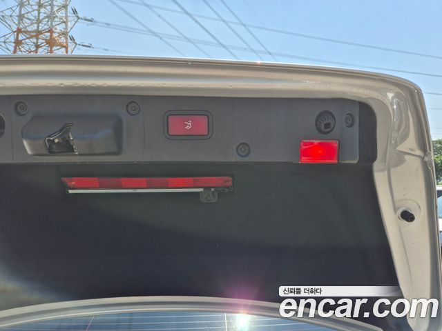 Mercedes-Benz S-Class 2011 — photo 17