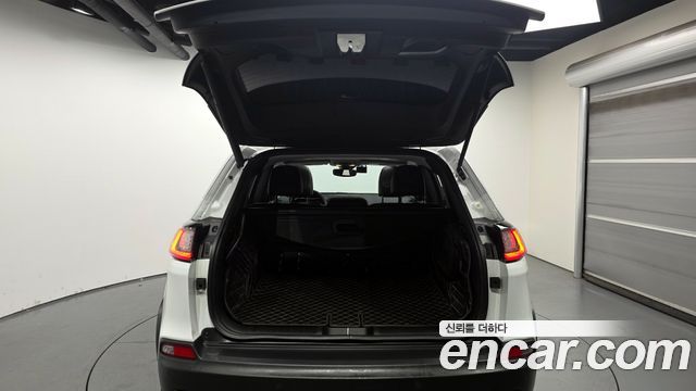 Jeep Cherokee 2021 — photo 26