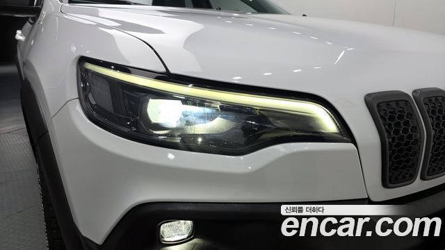 Jeep Cherokee 2021 — photo 8