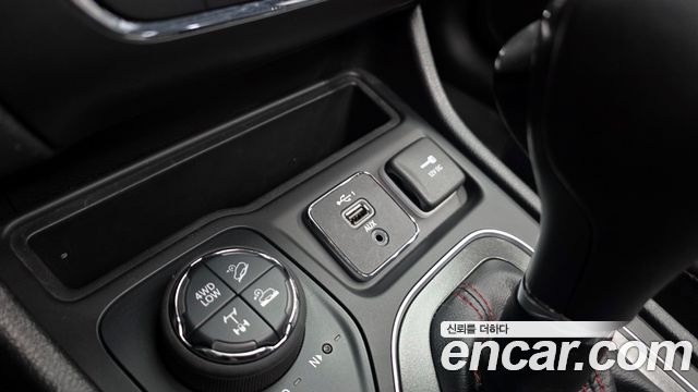 Jeep Cherokee 2021 — photo 30