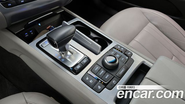 Genesis G80 2018 — photo 9