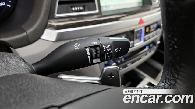Genesis G80 2018 — photo 17
