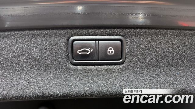 Genesis G80 2018 — photo 19