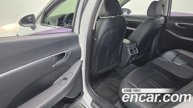 Hyundai Sonata 2020 — photo 28