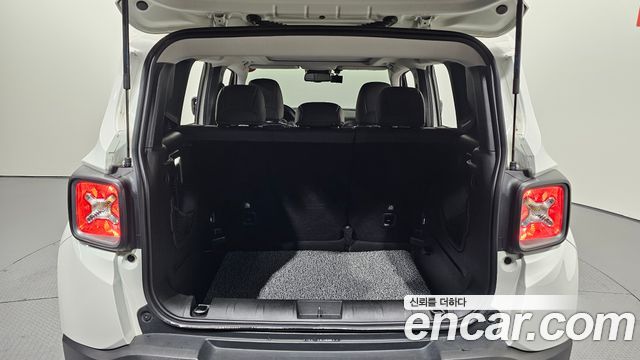 Jeep Renegade 2019 — photo 20