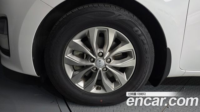 Kia Canival 2019 — photo 5