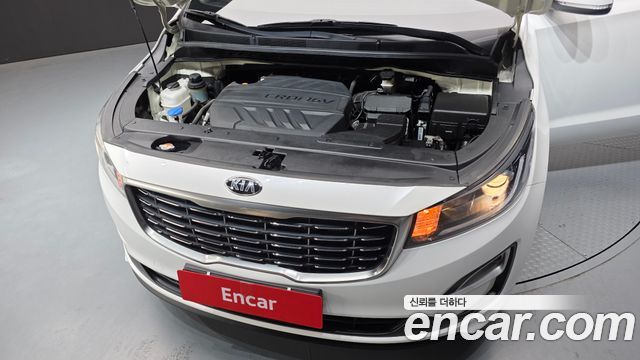 Kia Canival 2019 — photo 6
