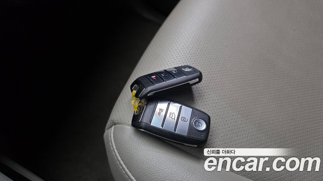 Kia Canival 2019 — photo 18