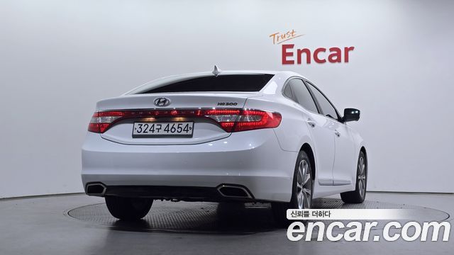 Hyundai Grandeur 2015 — photo 2