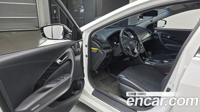 Hyundai Grandeur 2015 — photo 13