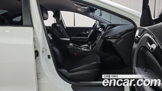 Hyundai Grandeur 2015 — photo 16