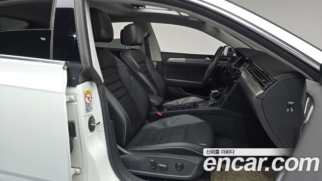 Volkswagen Arteon 2019 — photo 17