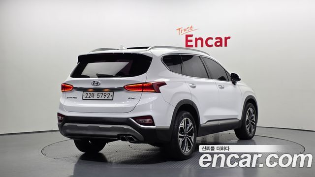 Hyundai Santafe 2019 — photo 2
