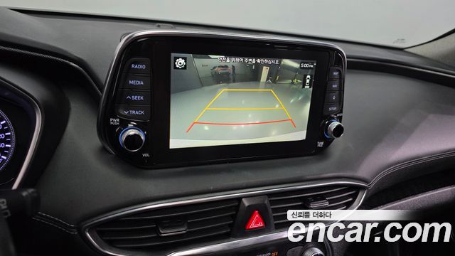 Hyundai Santafe 2019 — photo 21