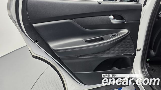 Hyundai Santafe 2019 — photo 14