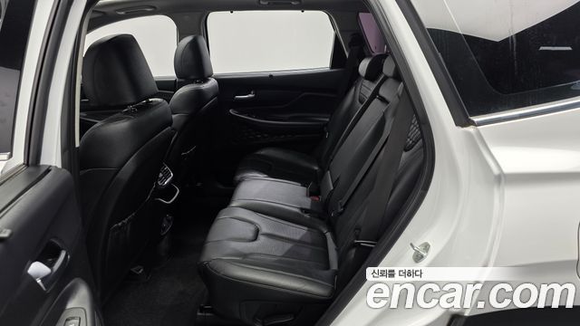 Hyundai Santafe 2019 — photo 16